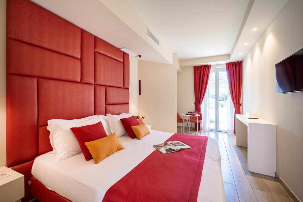 Hotel Villa Garuti Padenghe sul Garda Exterior foto